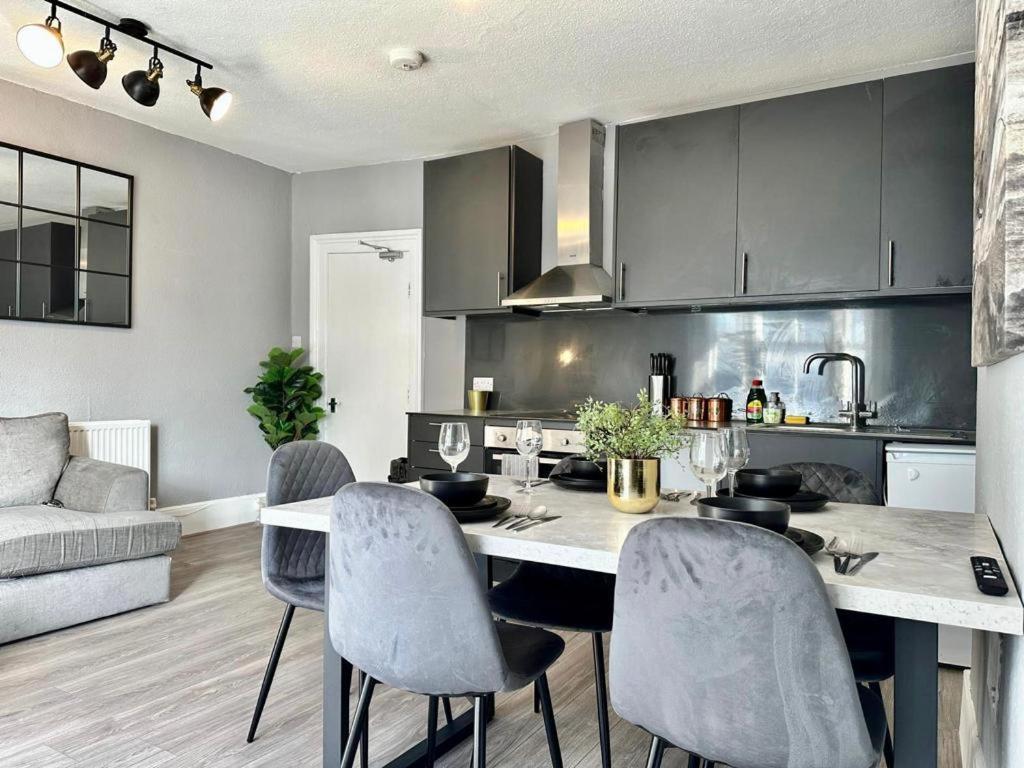 Flash Sale Brighton Train Station 3 Bedroom Flat Bn180Alon Exterior foto